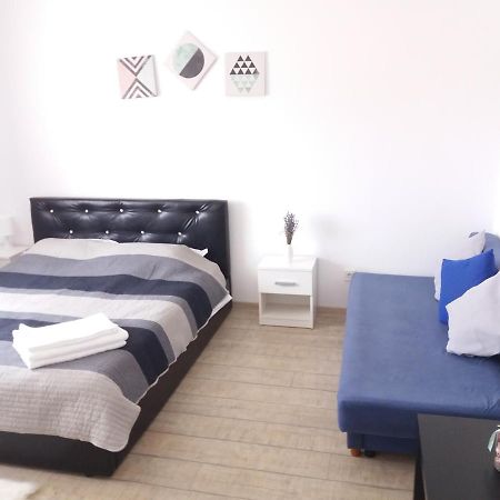 Апартаменты Cazare Apartament Rasnov Экстерьер фото