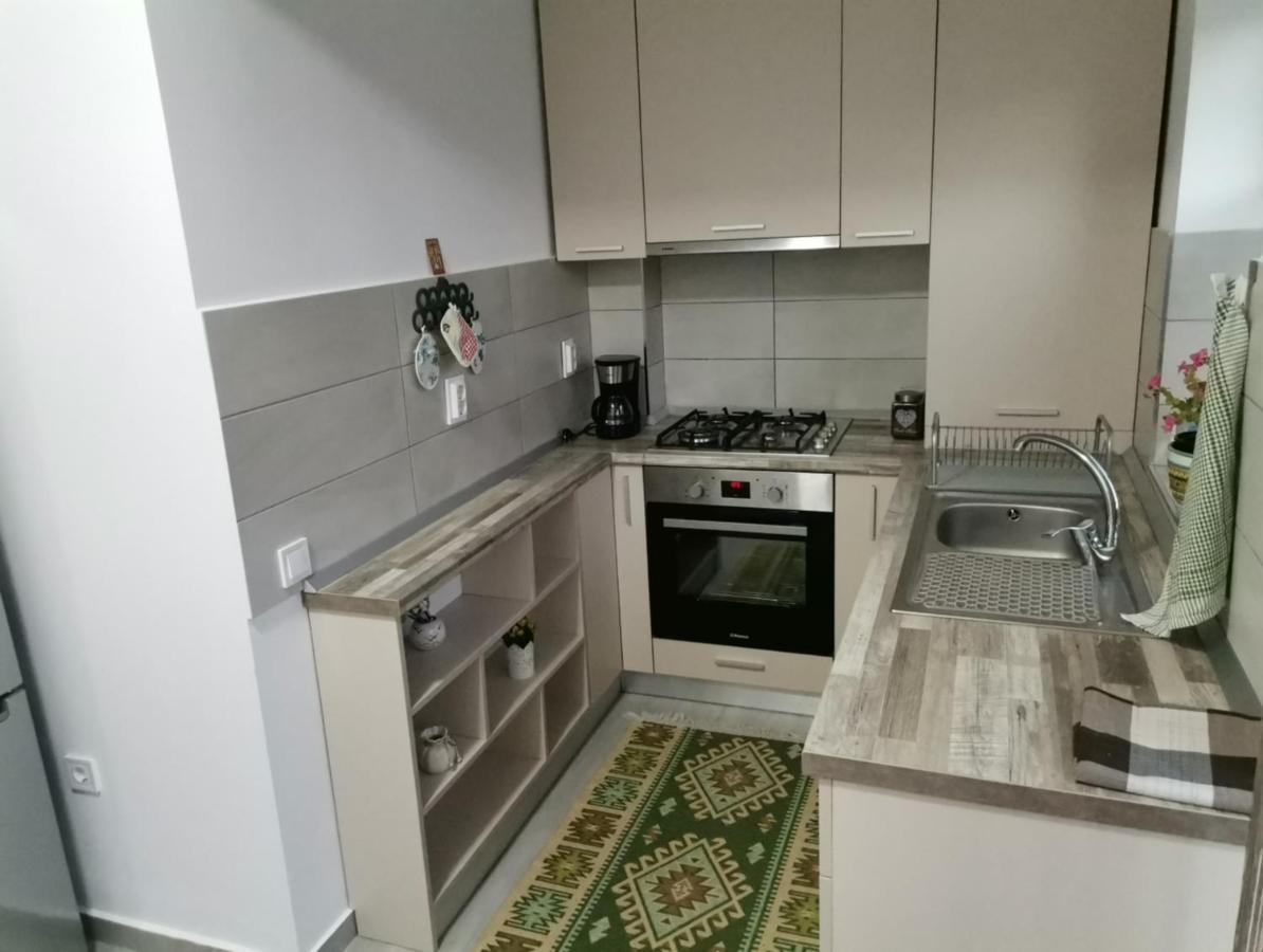 Апартаменты Cazare Apartament Rasnov Экстерьер фото