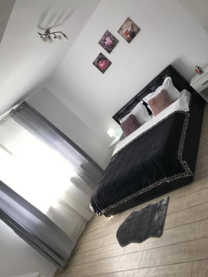 Апартаменты Cazare Apartament Rasnov Экстерьер фото